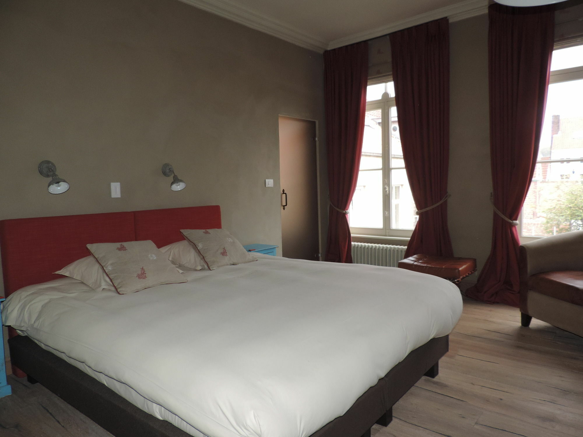 B&B Saint-Sauveur Brugge Bagian luar foto
